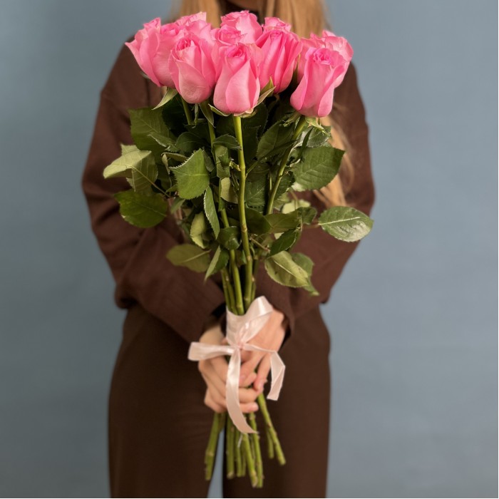 15 розовых роз Ревиваль 60 см