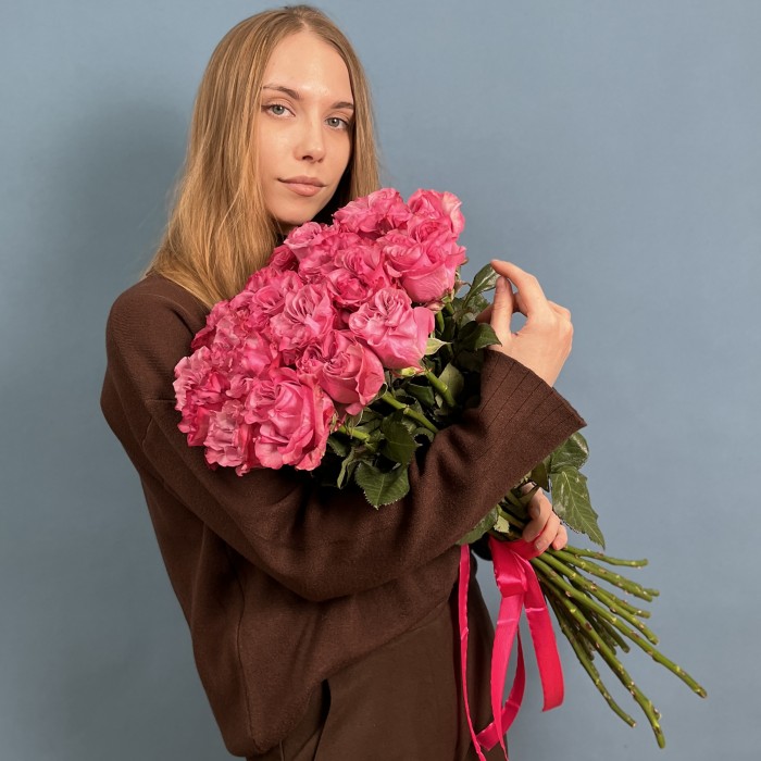 21 пионовидная роза Кантри блюз 60 см