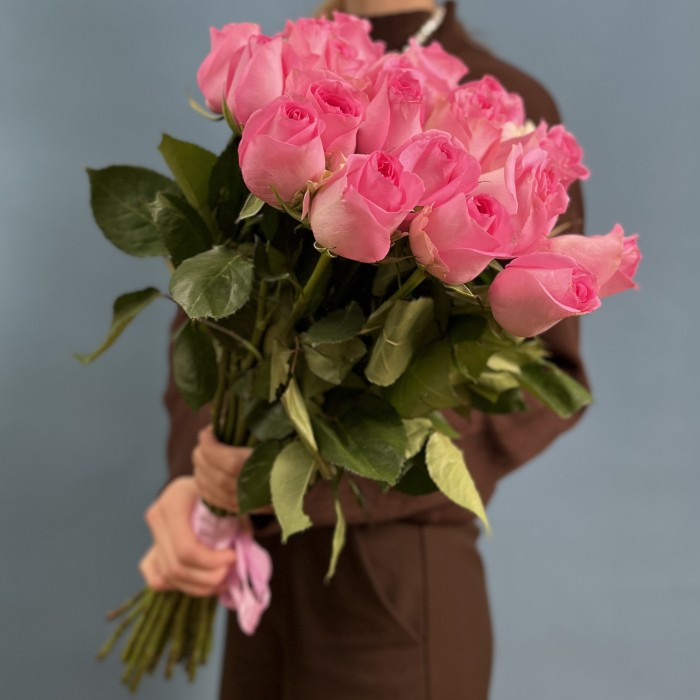 21 розовая роза Ревиваль 60 см