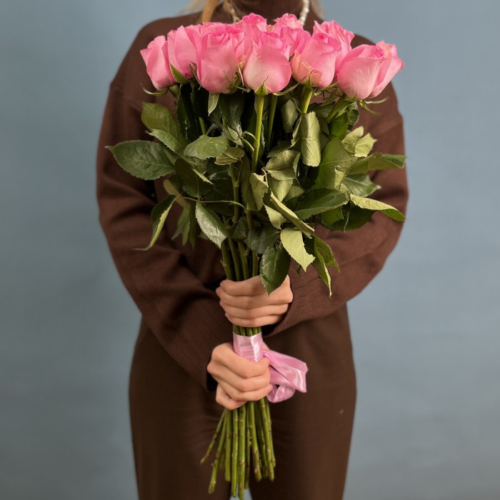 21 розовая роза Ревиваль 60 см