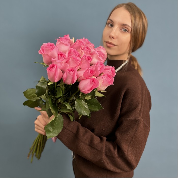 21 розовая роза Ревиваль 60 см