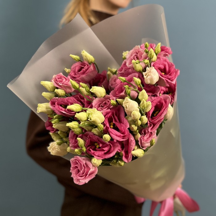 Букет из 5 розовых эустом