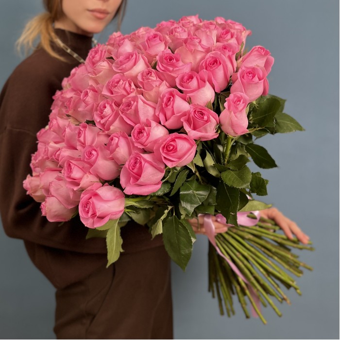 75 розовых роз Ревиваль 60 см