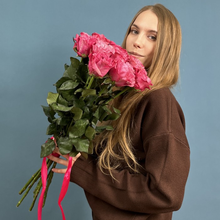 9 пионовидных роз Кантри блюз 60 см