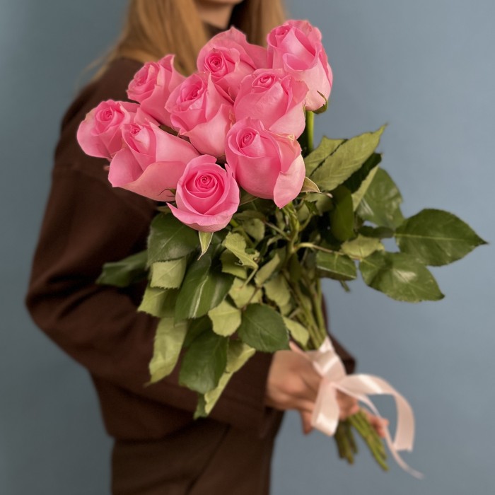 9 розовых роз Ревиваль 60 см