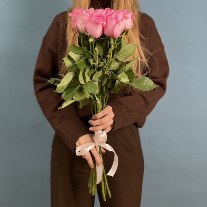 9 розовых роз Ревиваль 60 см
