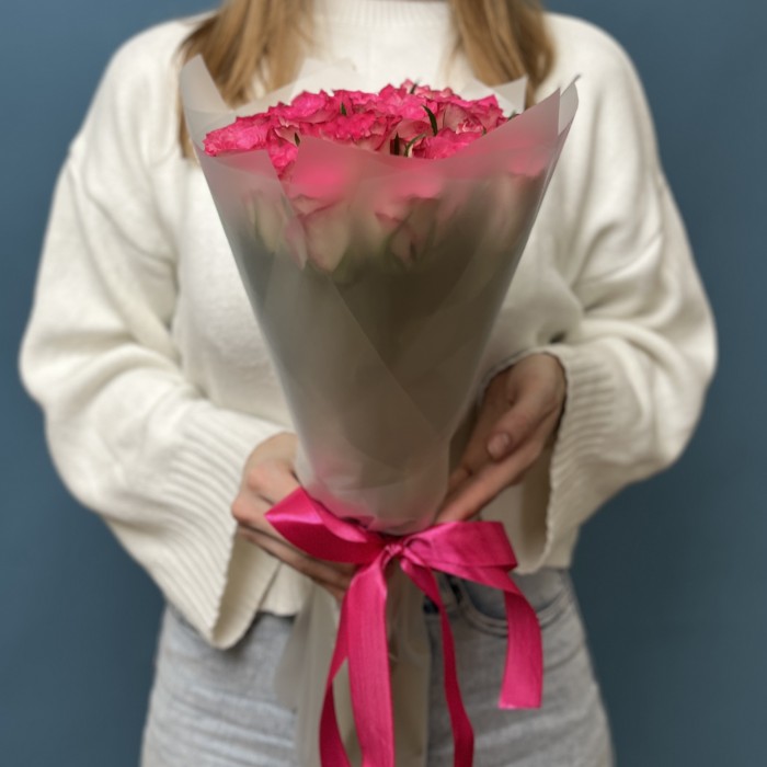 17 малиново-белых роз Дабл Дейт