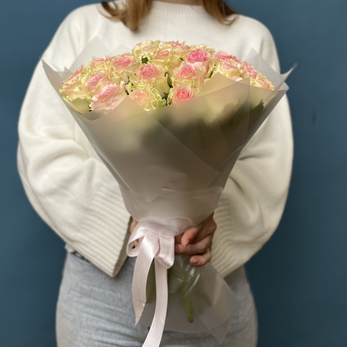 41 нежно-розовая роза Топ Гир