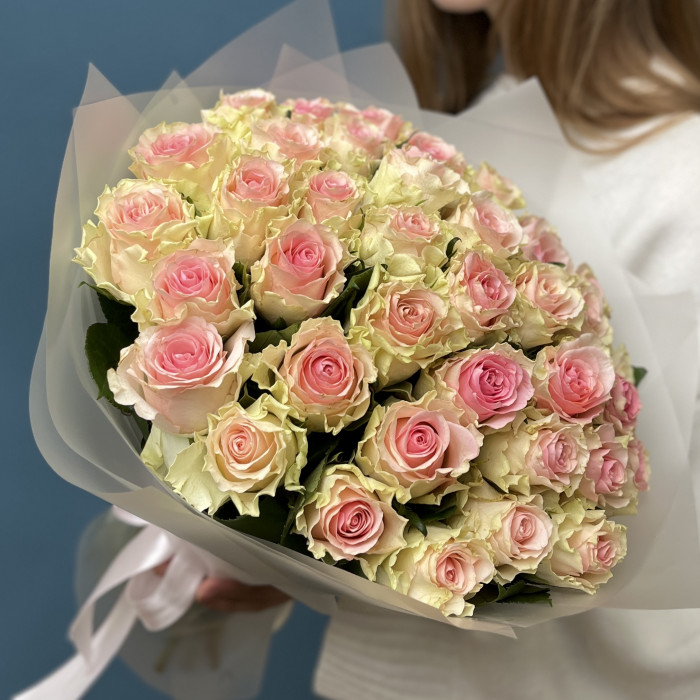 41 нежно-розовая роза Топ Гир