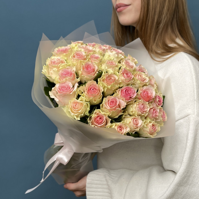 41 нежно-розовая роза Топ Гир