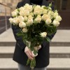 11 кустовых пионовидных роз Саммер-роз 60 см