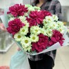 7 малиновых роз Пинк Флойд с хризантемой