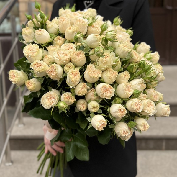 25 кустовых пионовидных роз Саммер-роз 60 см