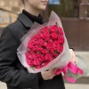 45 малиновых роз Вайлд Калипсо
