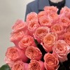 35 Кораллово-розовых роз Суперстейшн 60 см