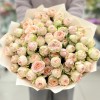 19 кустовых персиково-зелёных роз Павлова 50 см