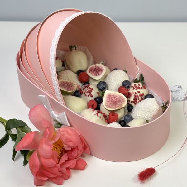 Клубника в шоколаде  для девочки