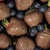 Клубника в шоколаде с голубикой для любимой