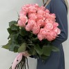 25 нежных розовых роз Би Свит 70 см