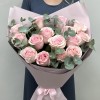 15 розовых роз Новия 60 см