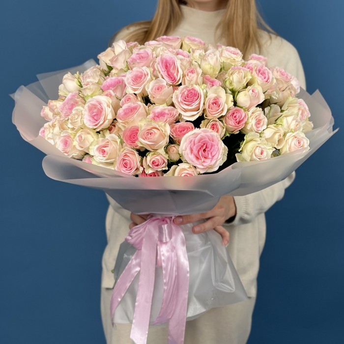 51 кустовая роза Гуд Муд 50 см