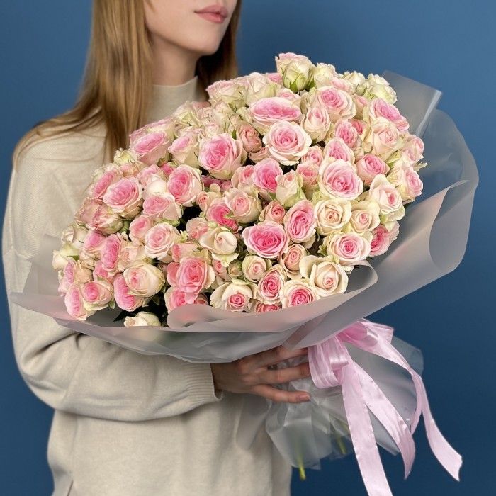 51 кустовая роза Гуд Муд 50 см