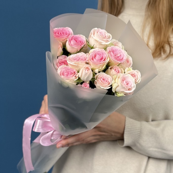 5 кустовых роз Гуд Муд 40 см