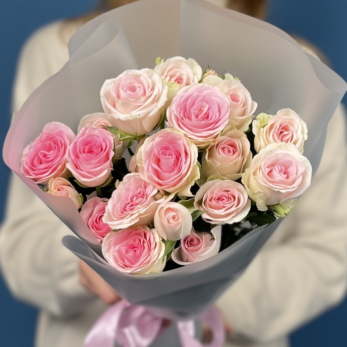 5 кустовых роз Гуд Муд 40 см