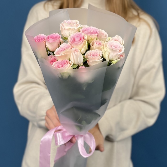 5 кустовых роз Гуд Муд 40 см