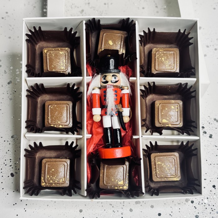 Конфеты ручной работы с апельсином и клубникой Щелкунчик