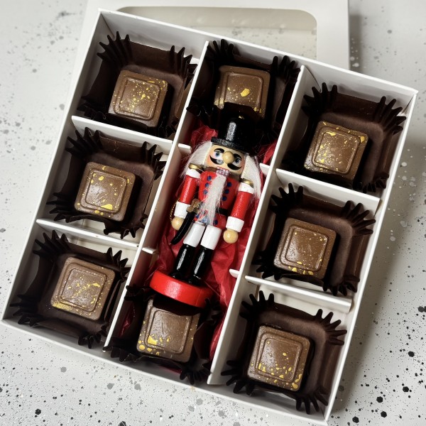 Конфеты ручной работы с апельсином и клубникой Щелкунчик