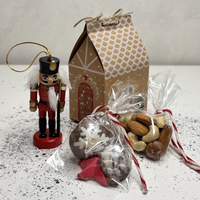 Корпоративный подарок на Новый год Домик щелкунчика