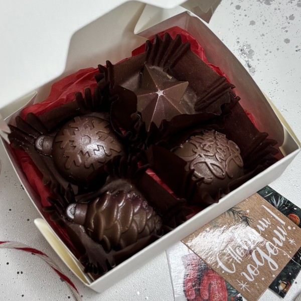 Новогодний набор из шоколада ручной работы фейерверк