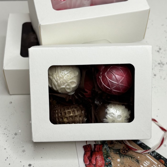 Новогодний набор из шоколада ручной работы праздничный фейерверк
