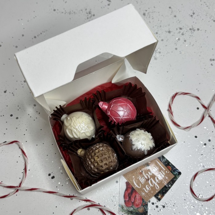 Новогодний набор из шоколада ручной работы праздничный фейерверк