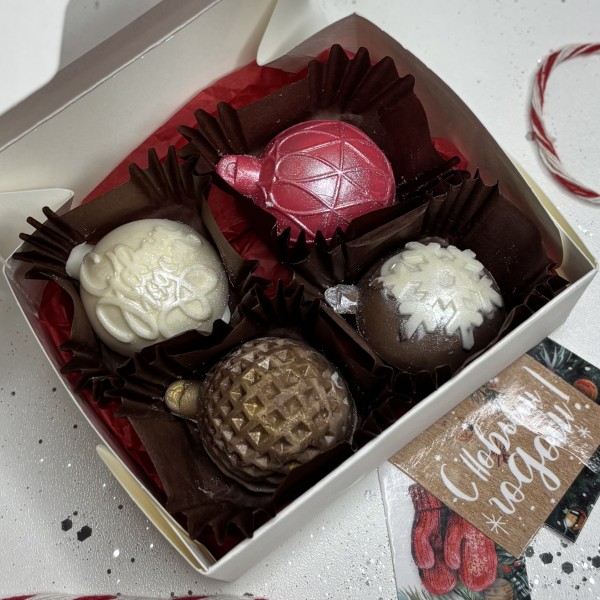 Новогодний набор из шоколада ручной работы праздничный фейерверк