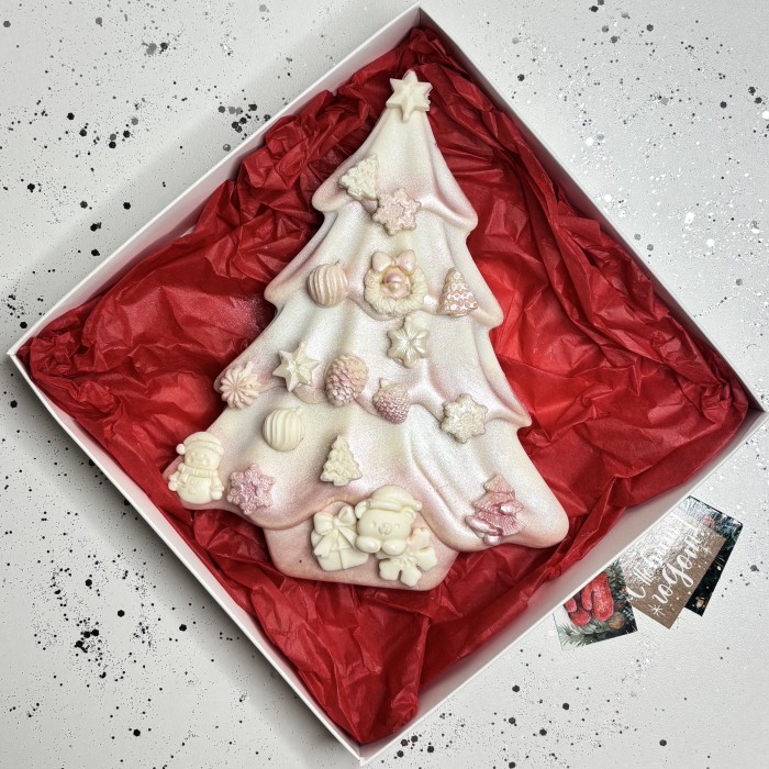 Новогодняя Мега шоколадка елочка с клубничным конфитюром