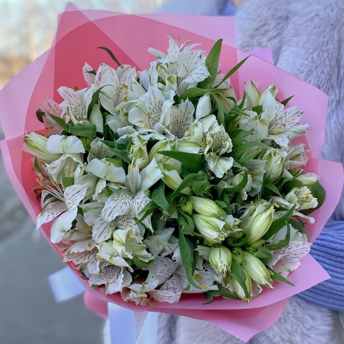 Букет нежных альстромерий
