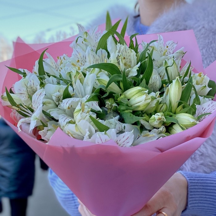 Букет нежных альстромерий