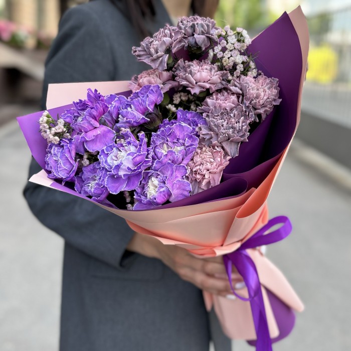 17 гвоздик в букете Мой Космос