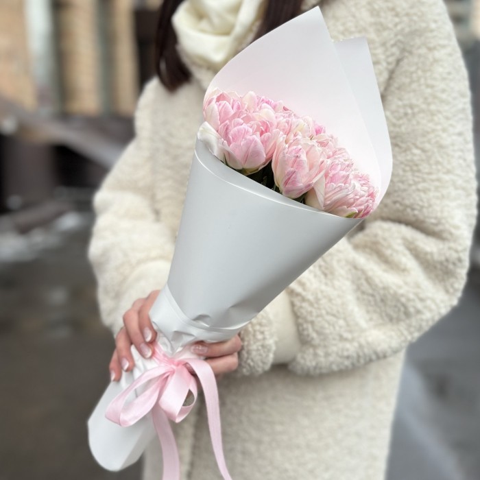 17 нежно-розовых пионовидных тюльпанов Фокстрот