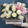 Композиция из белых роз с 8 марта Мама