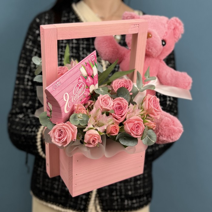 Композиция с 8 марта от Мишки с цветами