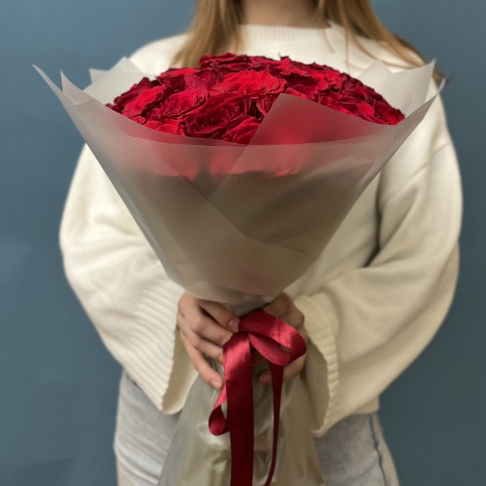 41 красная роза Махе