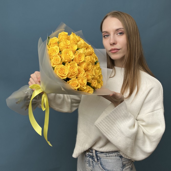 41 желтая роза 40 см
