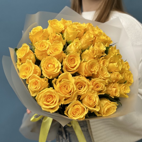 41 желтая роза 40 см