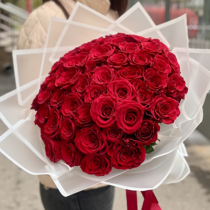 51 красная роза Махе