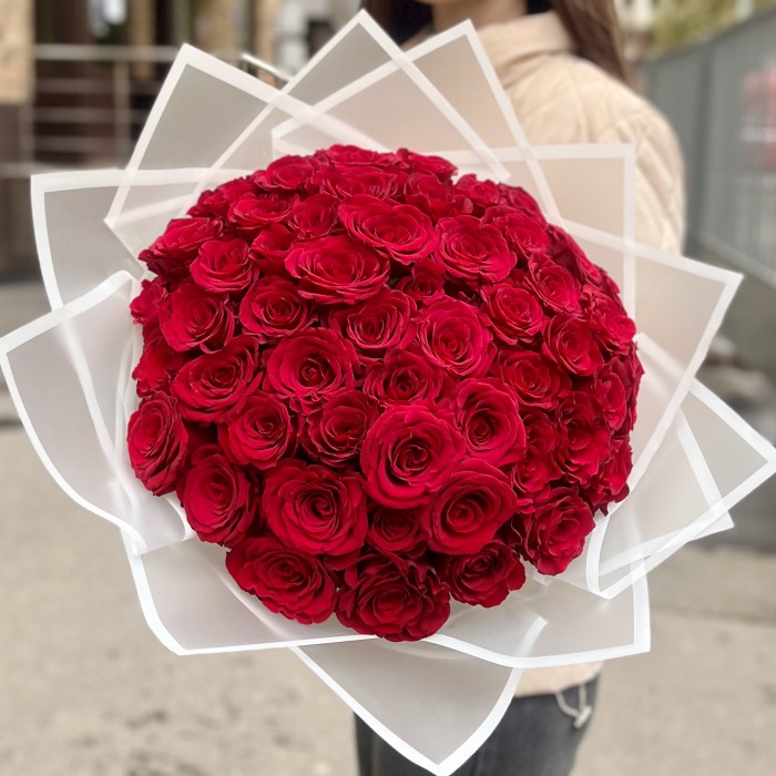 51 красная роза Махе