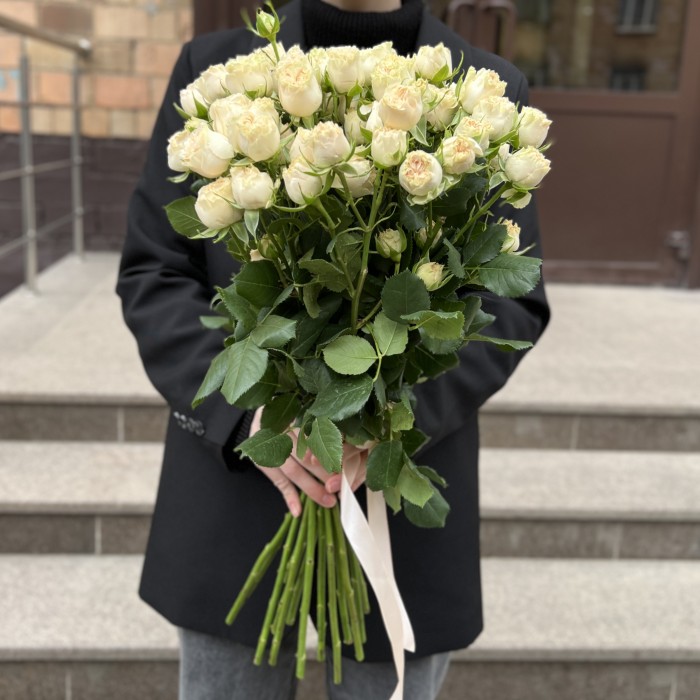 15 кустовых пионовидных роз Саммер-роз 50 см