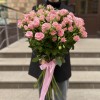25 розовых кустовых роз Одилия 60 см